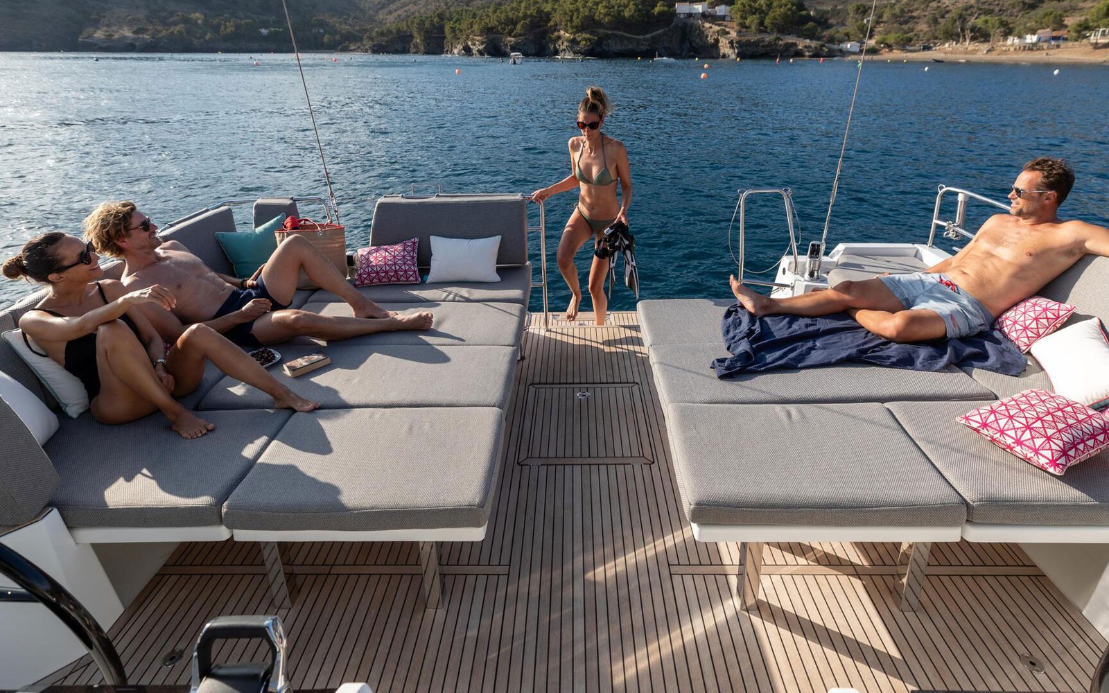 Jeanneau Yachts 55: la cabina armatoriale ridisegna il cruiser di 17 metri: componenti di coperta