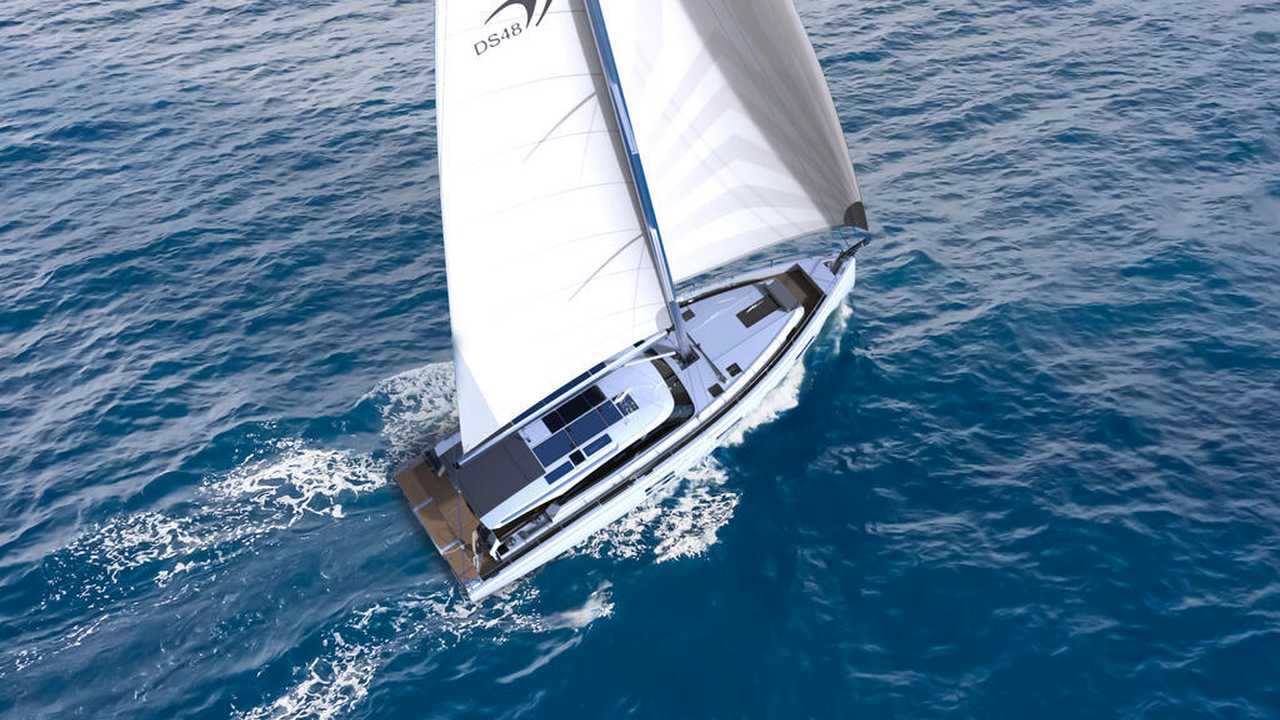 Moody Decksaloon 48 visto dall'alto in navigazione