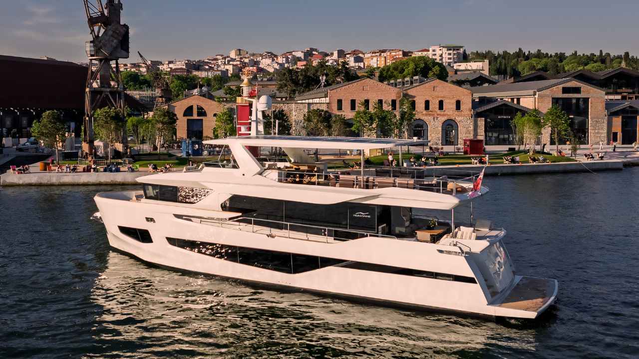Numarine 27XP visto di poppa