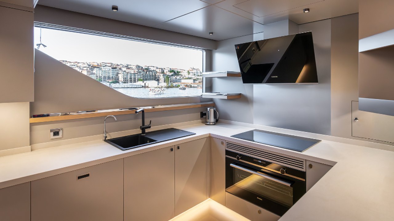 Cambusa professionale del Numarine 27XP