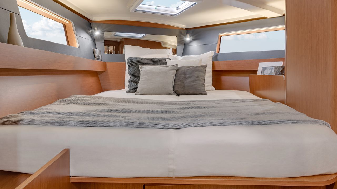 Cabina prodiera dell’Oceanis 41.1