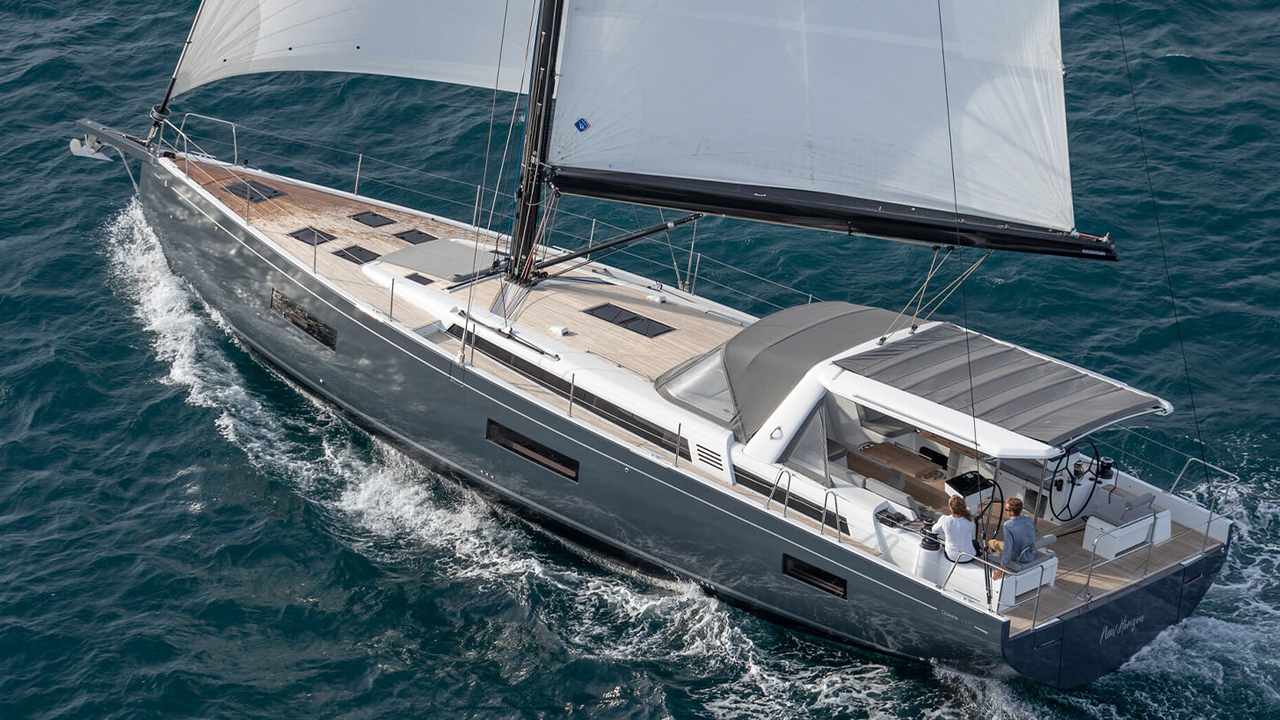 Copertura del pozzetto dell’Oceanis Yacht 60