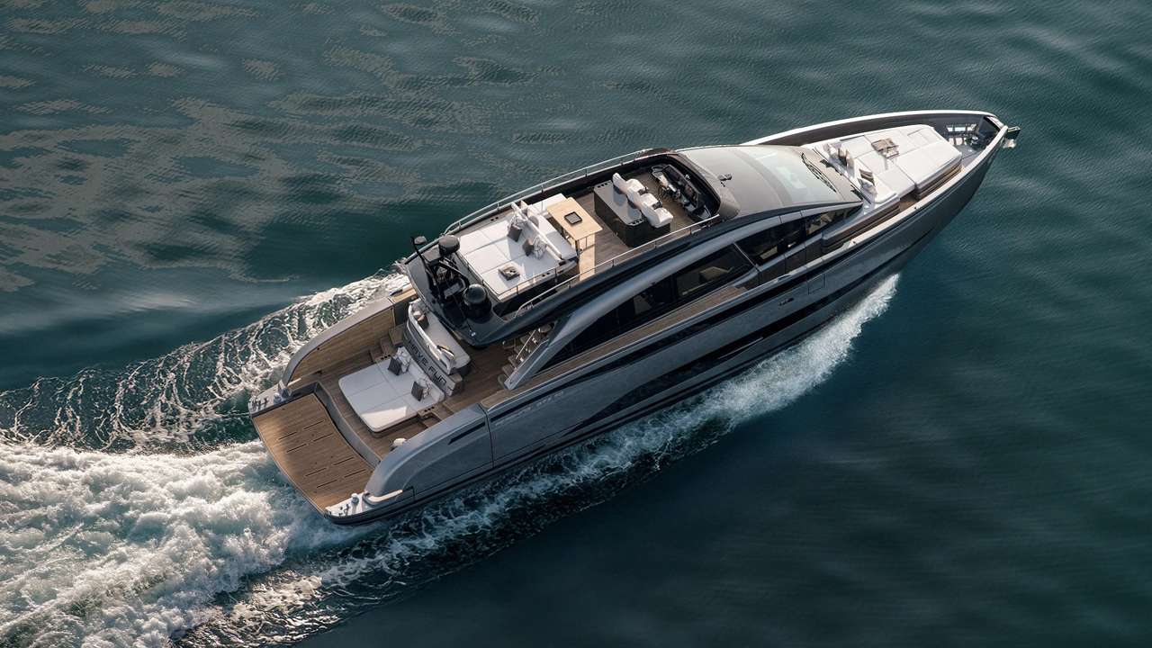 Pershing GTX70 in navigazione visto dall’alto