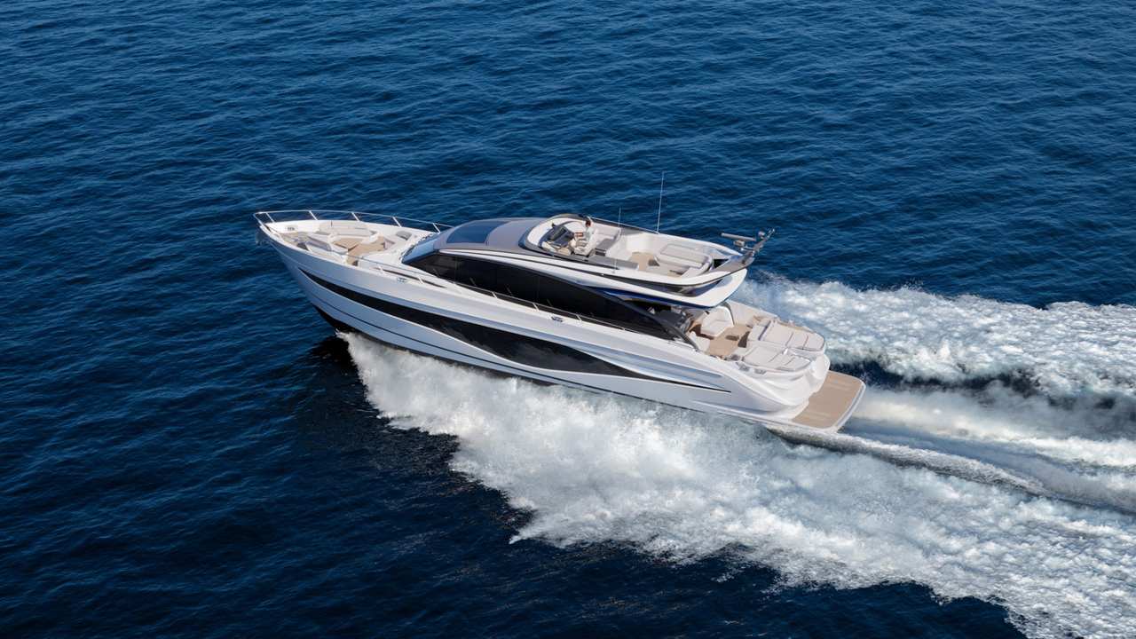 Princess S80 in navigazione vista dall’alto