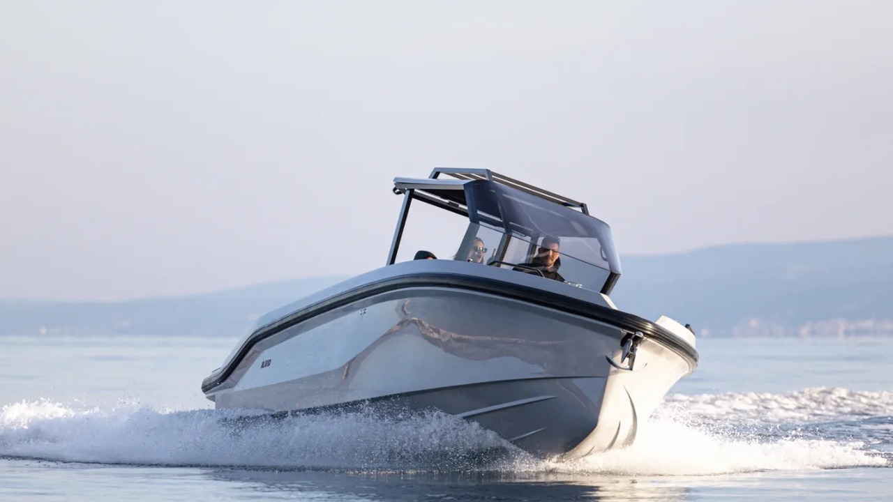 RAND Roamer 29 visto di prua