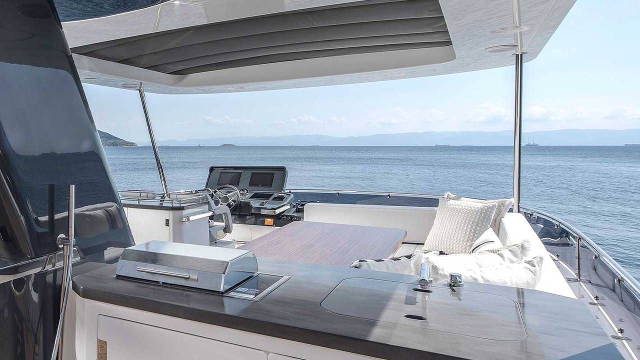 Flybridge de Siren 60