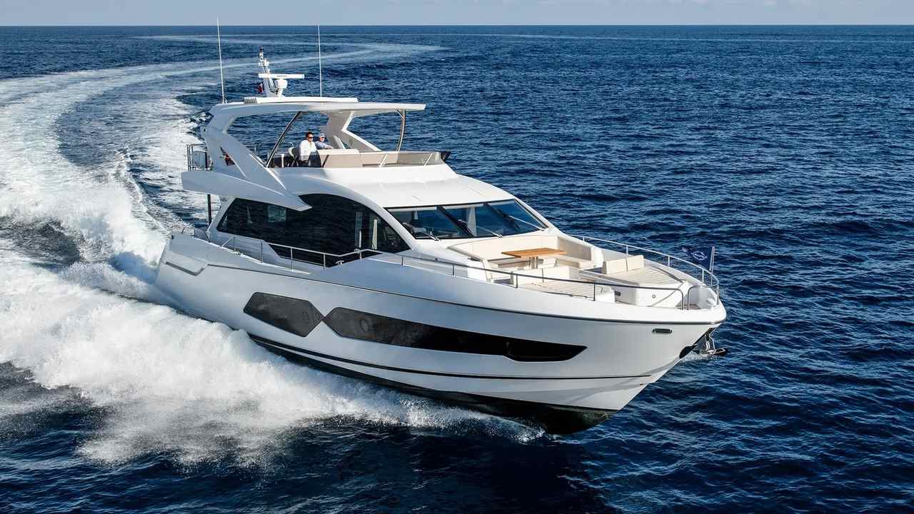 Sunseeker 76 Yacht: 32 noeuds flybridge avec club de plage et quatre cabines — photo 5