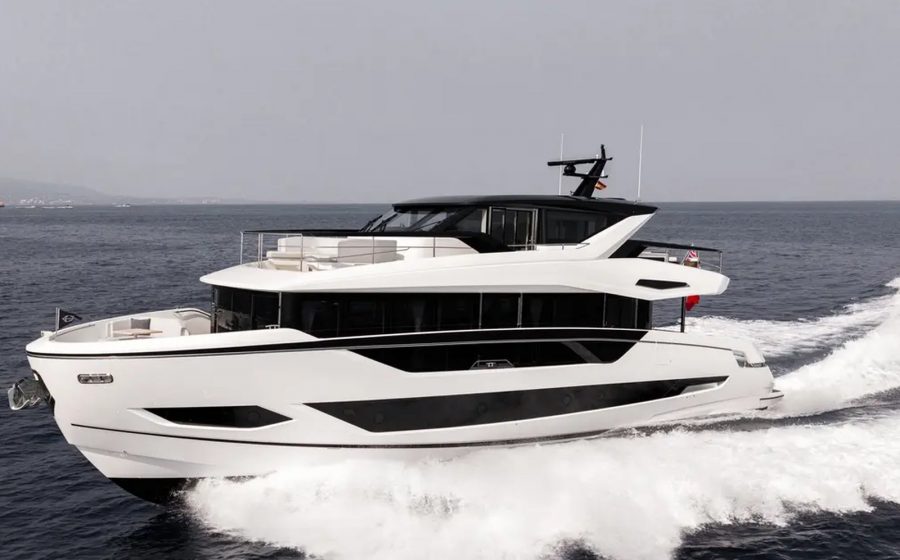 Sunseeker 82 Ocean Enclosed: 900 miglia e volumi da superyacht in 25 metri — dettaglio 1