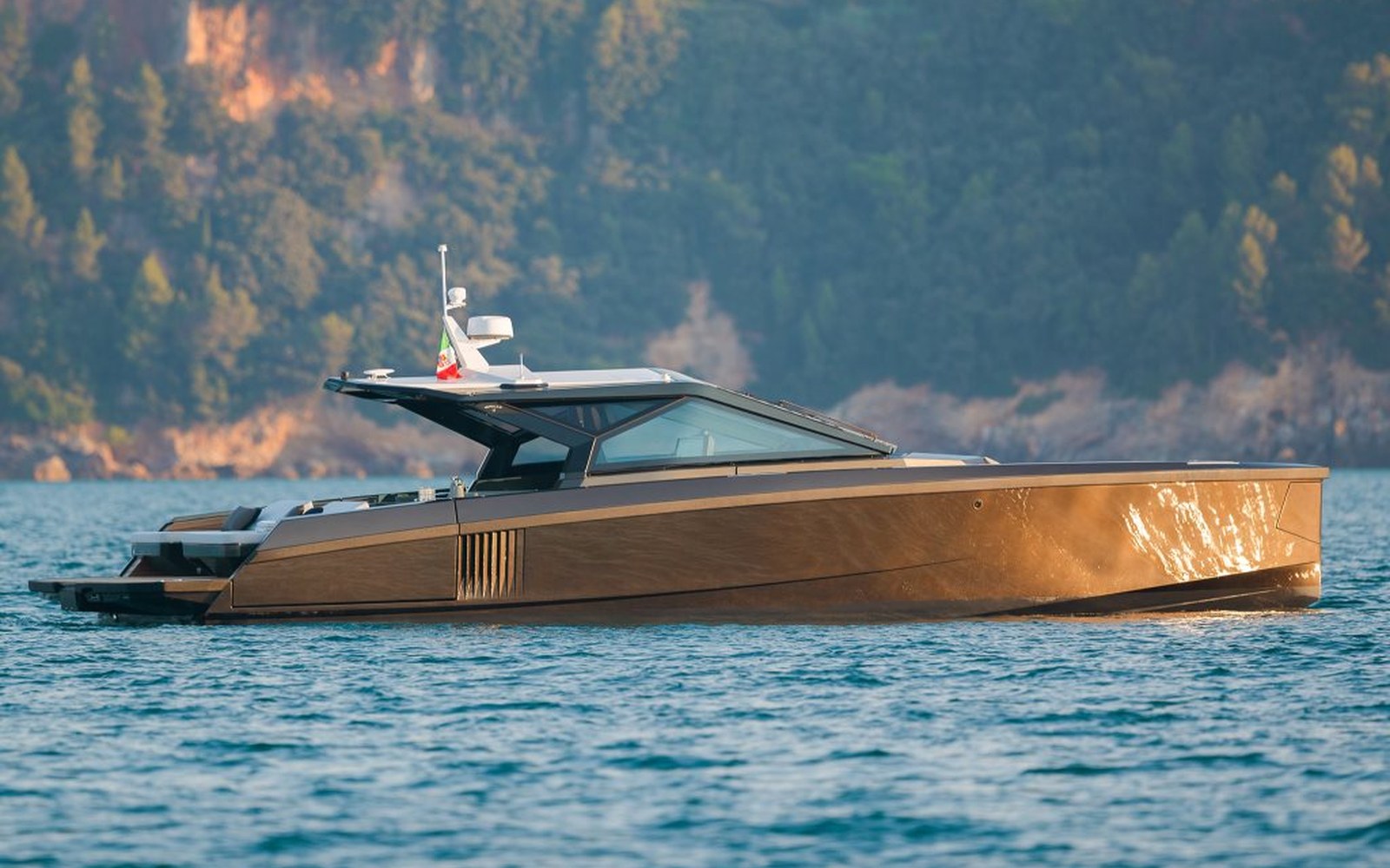 Wallypower50: day cruiser da 36 nodi con IPS o quattro fuoribordo — dettaglio 1