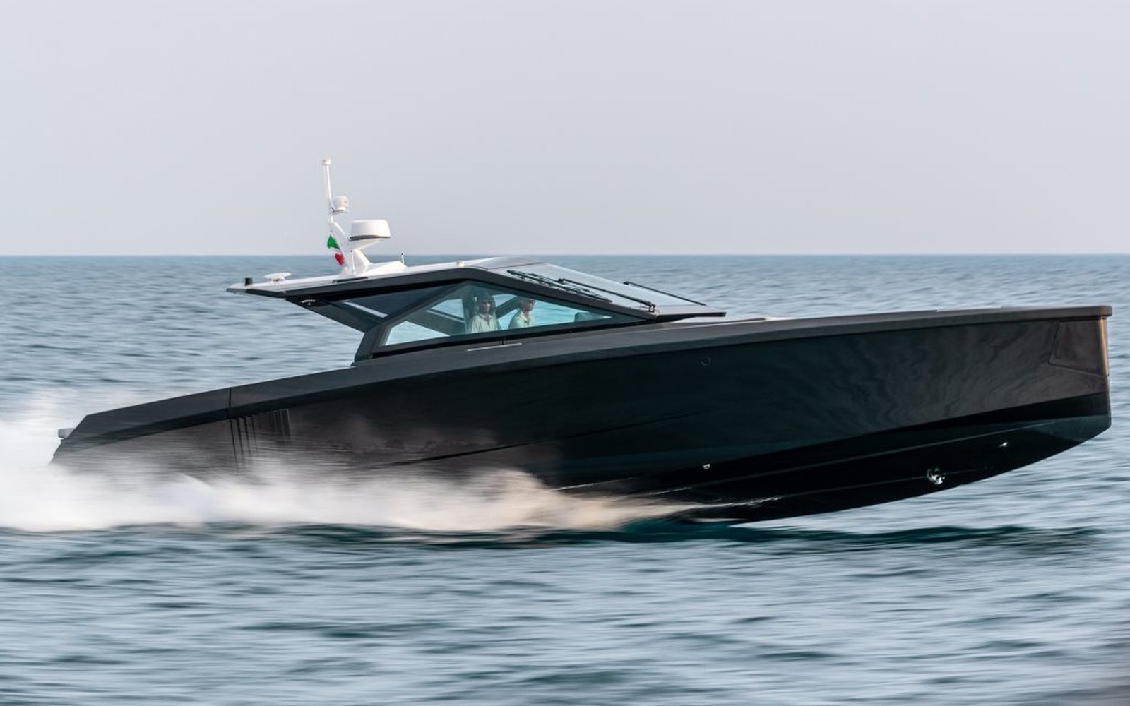 Wallypower50: day cruiser da 36 nodi con IPS o quattro fuoribordo: vista dinamica