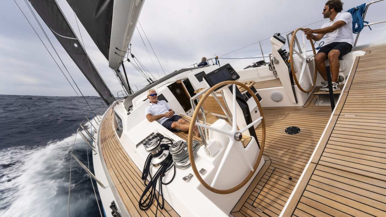 Postazione di governo dell’X-Yachts Xc 47