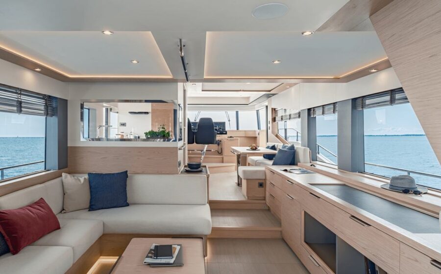 Salone del BENETEAU Grand Trawler 62