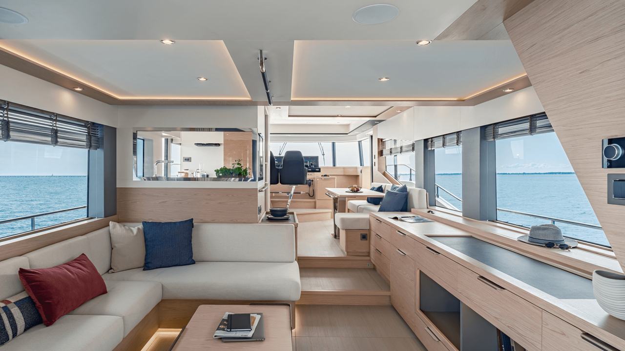 Salone del BENETEAU Grand Trawler 62