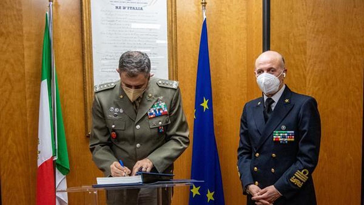 Incontro fra personale militare e marittimo