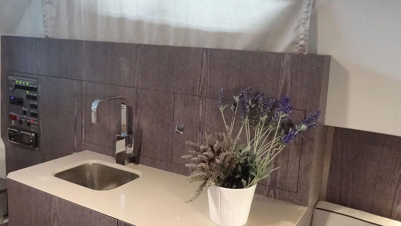 Lavabo della cabina Capelli Tempest 44