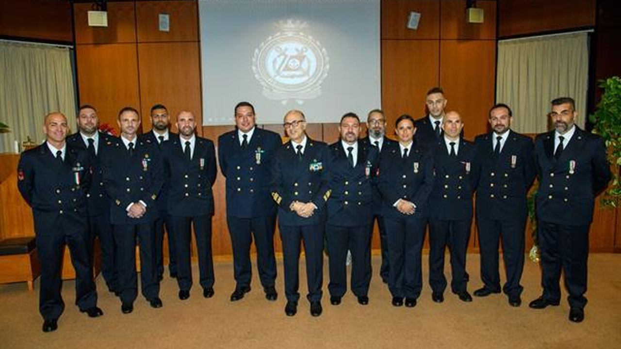 Mezzo della Guardia Costiera durante vigilanza costiera