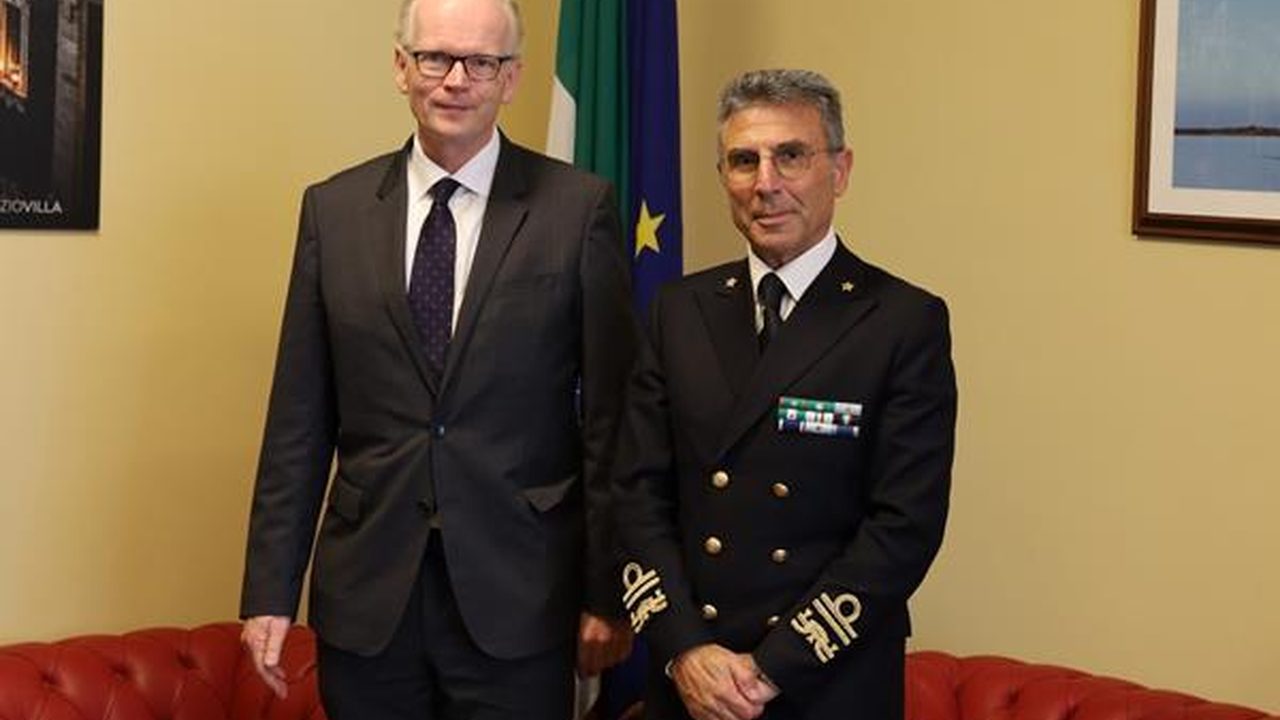 Mezzo di servizio durante verifiche di navigazione