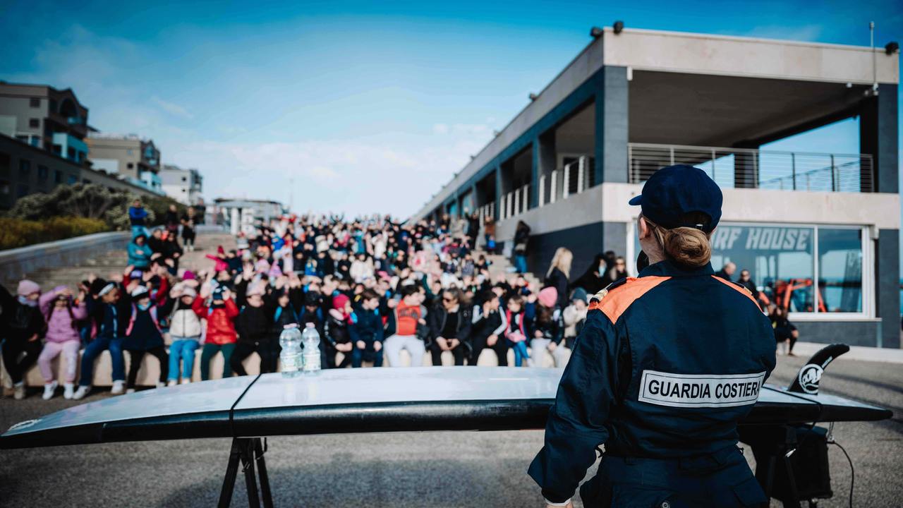 Guardia Costiera durante una iniziativa aperta al pubblico