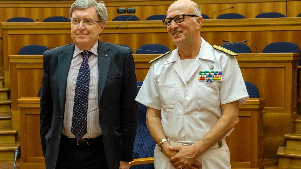 Incontro con ufficiali della Guardia Costiera