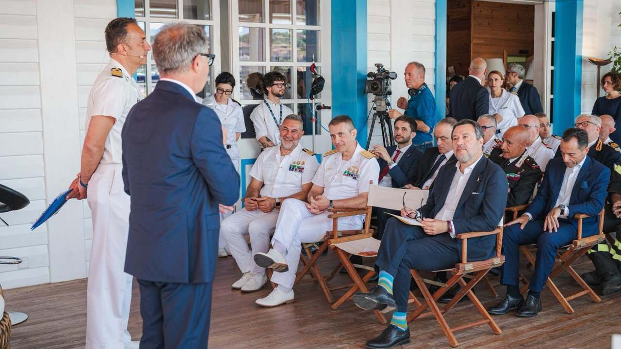 Incontro pubblico con autorità marittime e rappresentanti istituzionali