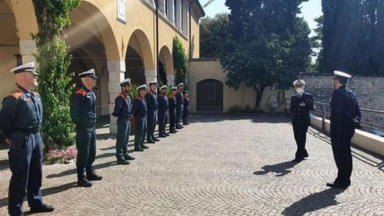 Schieramento di personale marittimo in una sede operativa