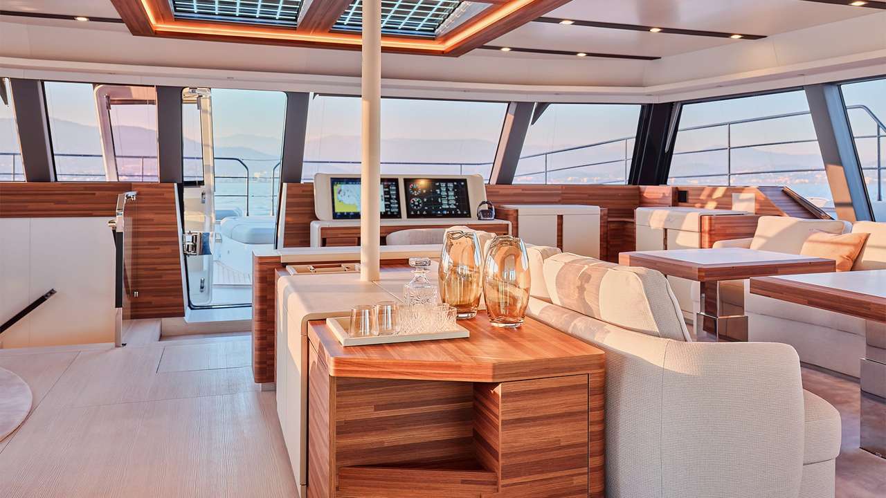 Salone panoramico del Fountaine Pajot FPY 80