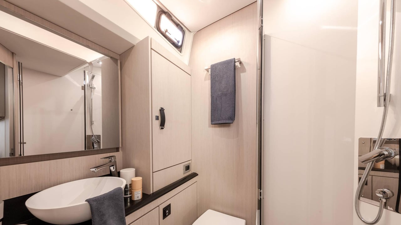 Bagno del Jeanneau Yachts 60
