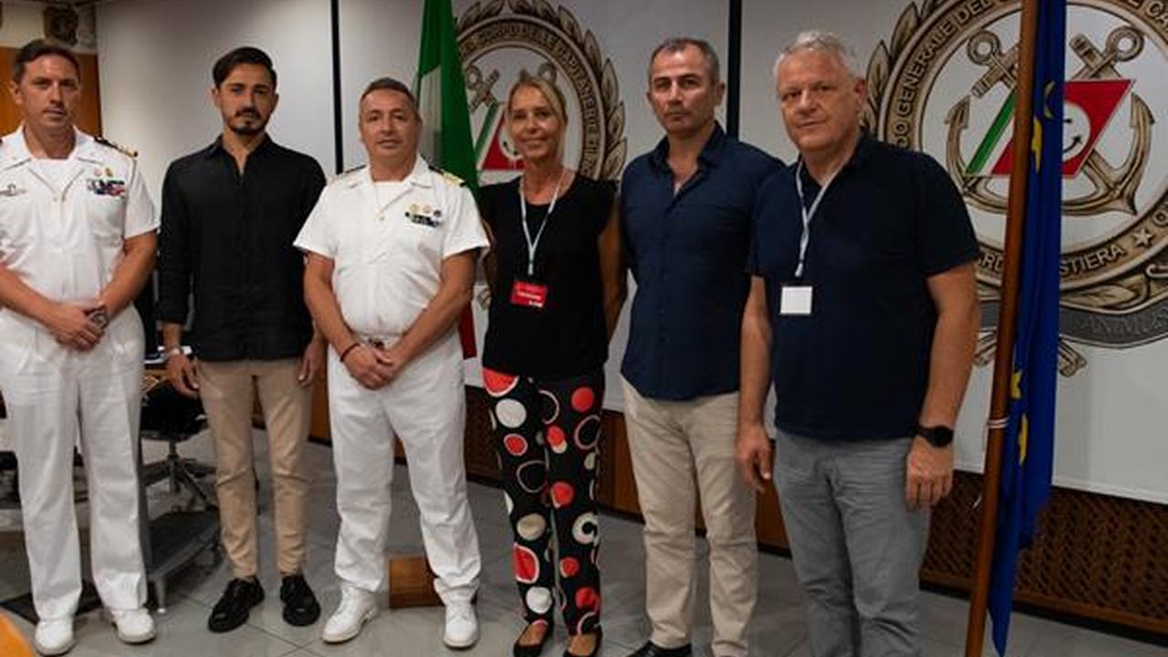 Personale della Guardia Costiera durante una attività formativa