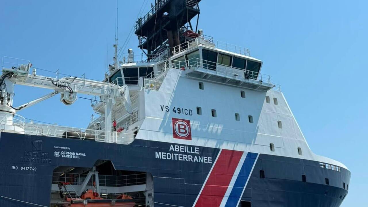Unità navale per operazioni di assistenza in mare