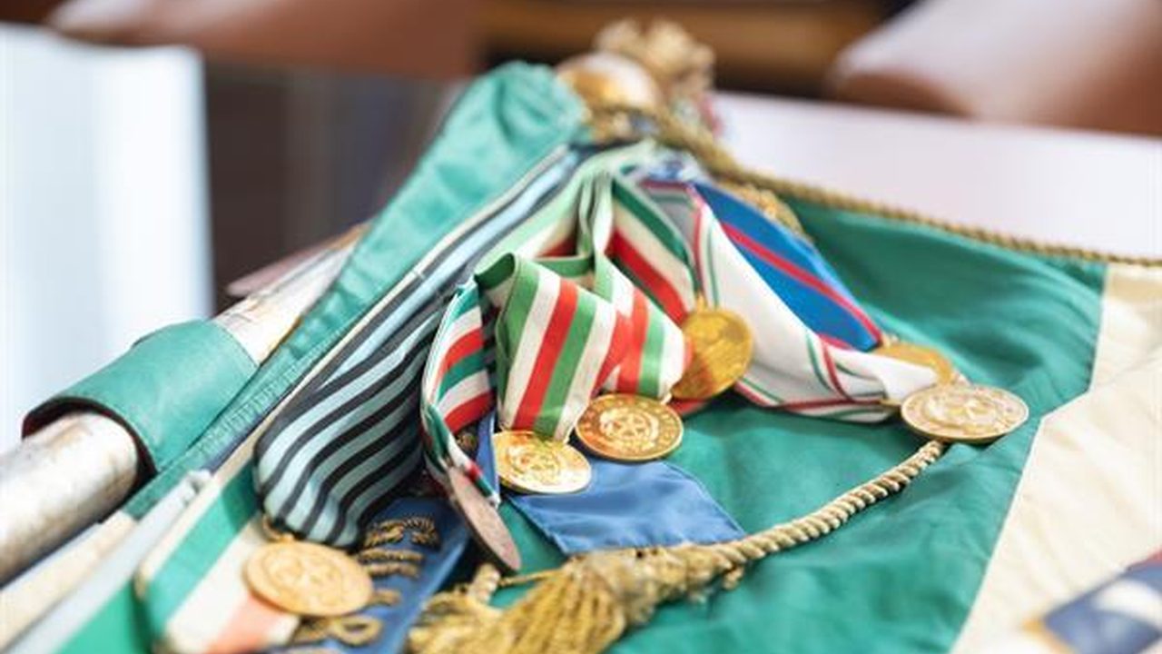 Medaglie e simboli del servizio marittimo