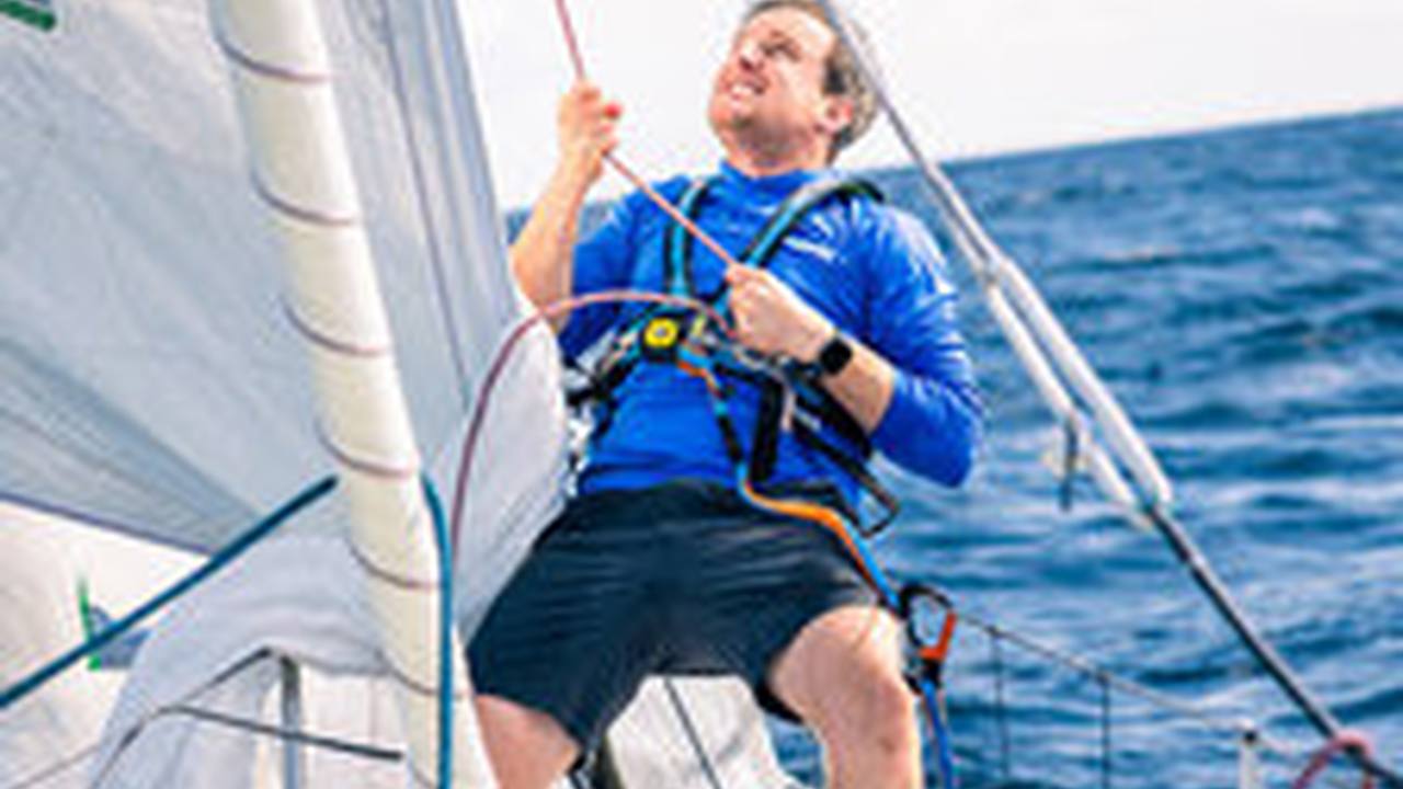 Operatore con Mast Pro e sacca utensili 3