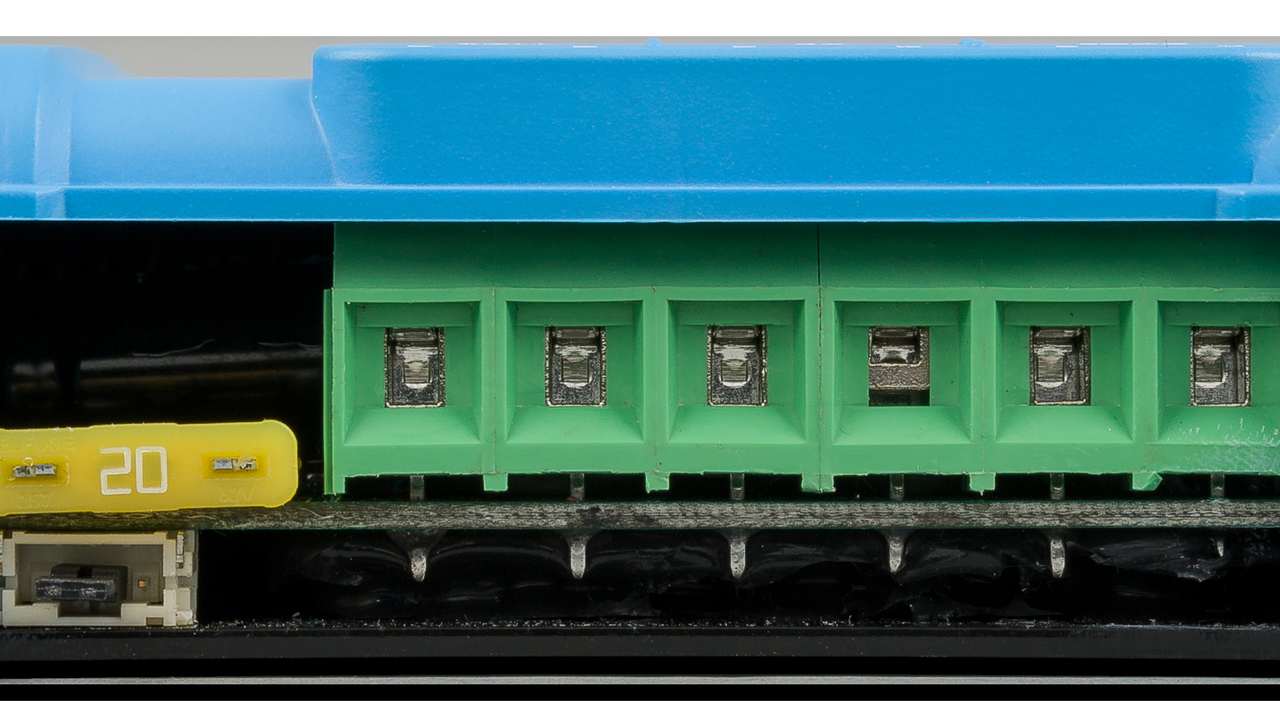 Diagnosi regolatore solare MPPT Victron in barca 3