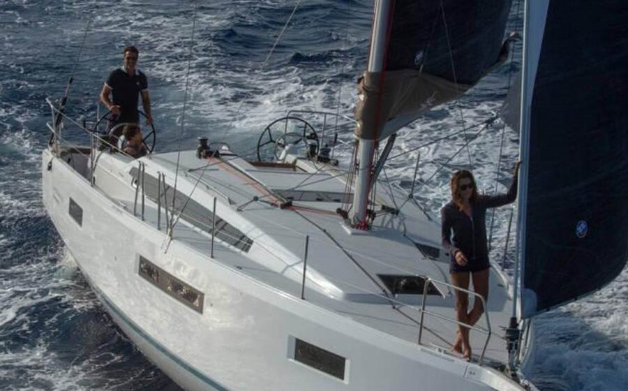 Jeanneau Sun Odyssey 410 visto di poppa