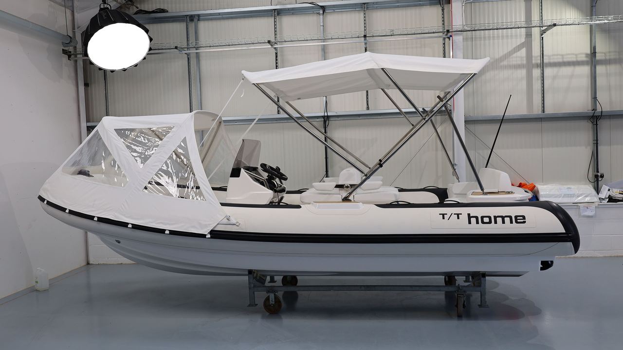 Williams DieselJet 565 allestito con bimini